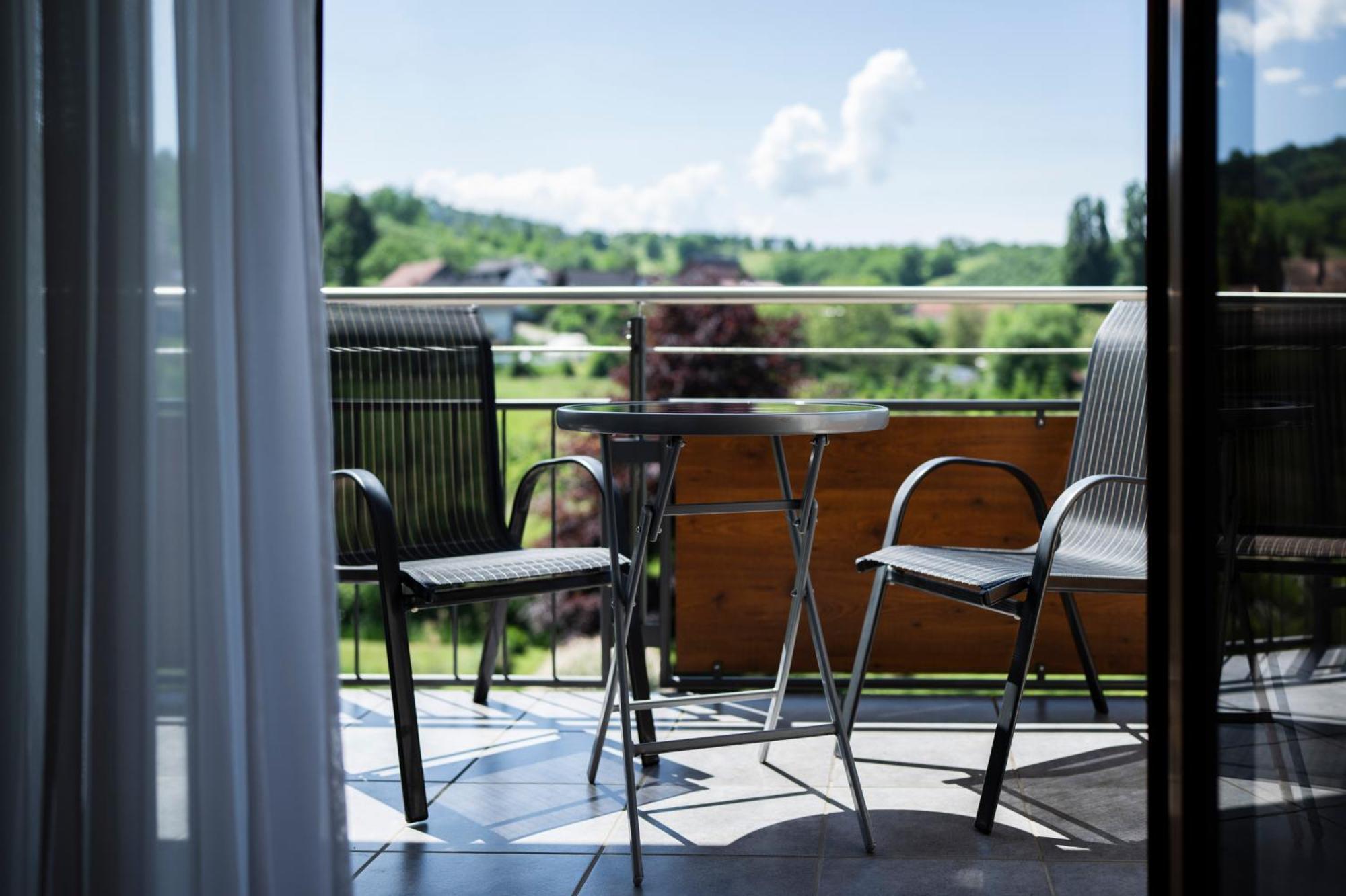 Hotel-Gasthof Rose Оберкирх Экстерьер фото